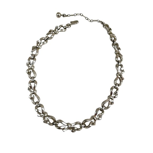 Trifari  Vintage Silver-Tone Interlocking Bow Chain Necklace Adjustable Lobster - Picture 1 of 6